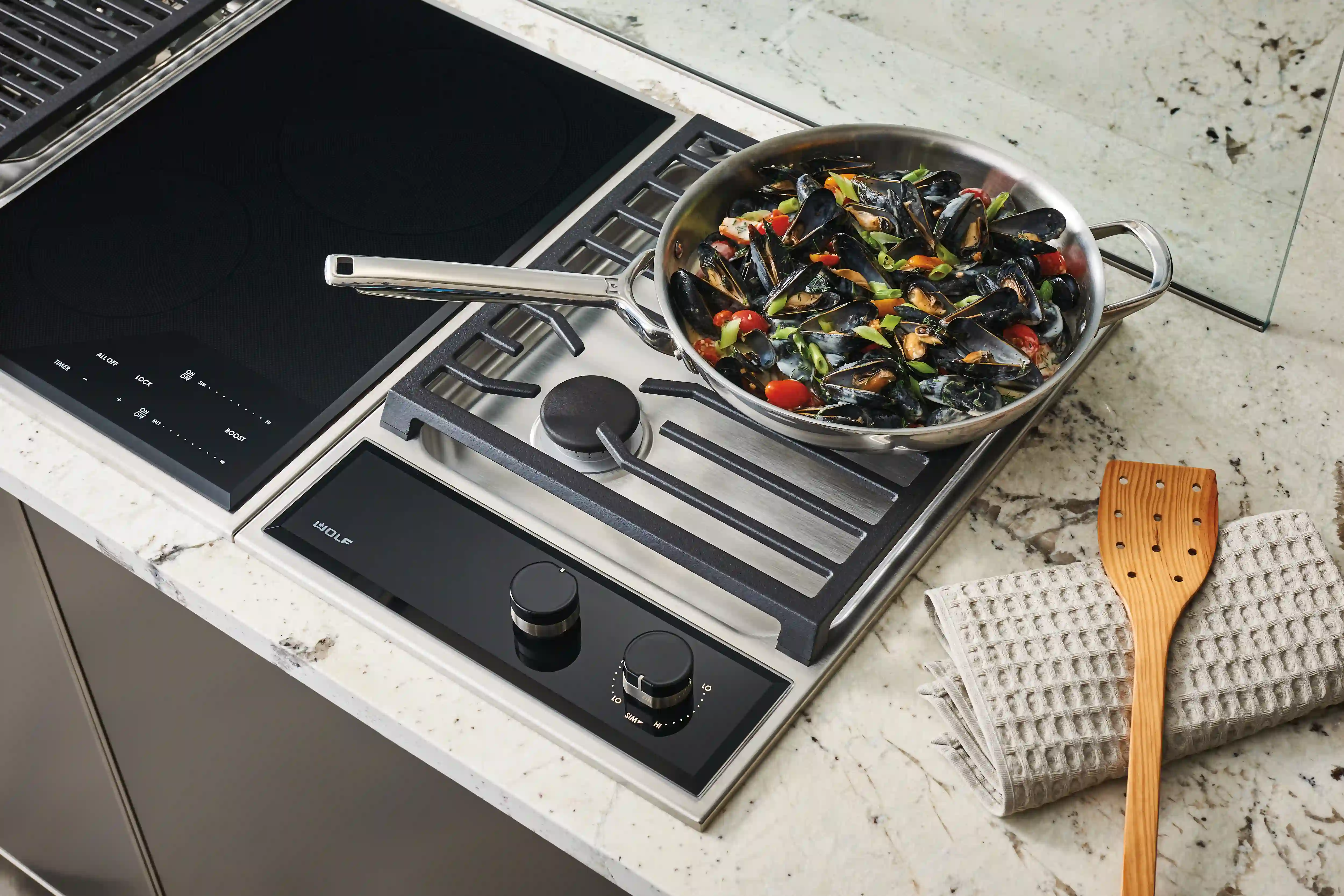cooking mussels with module cooktop